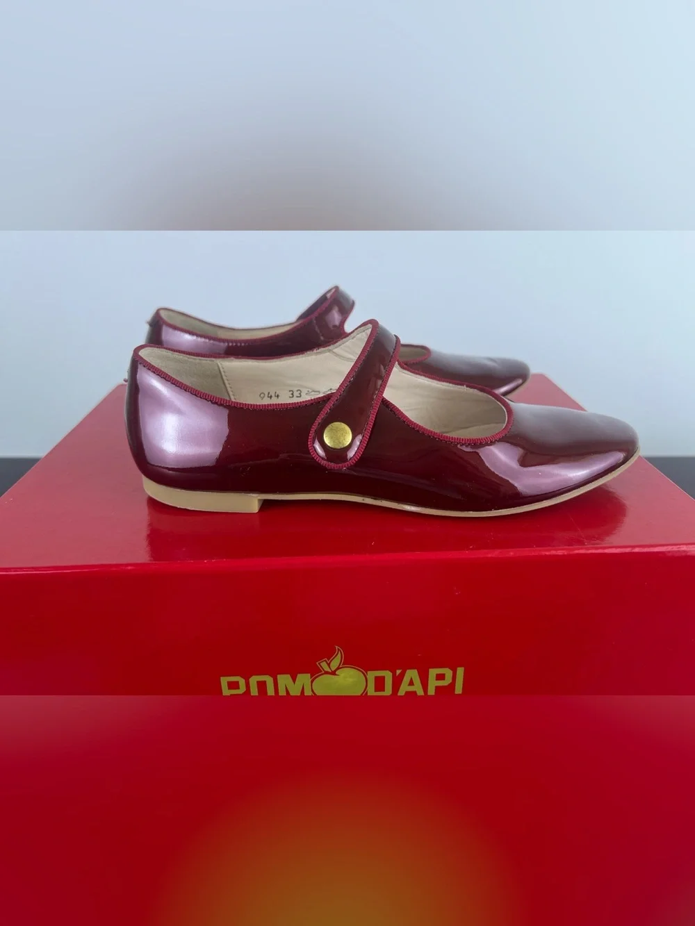 Pom D'Api Daisy Baby Patent Leather Mary Jane Flats/Shoes, Red, 33 US